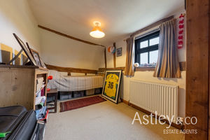 bed4- click for photo gallery